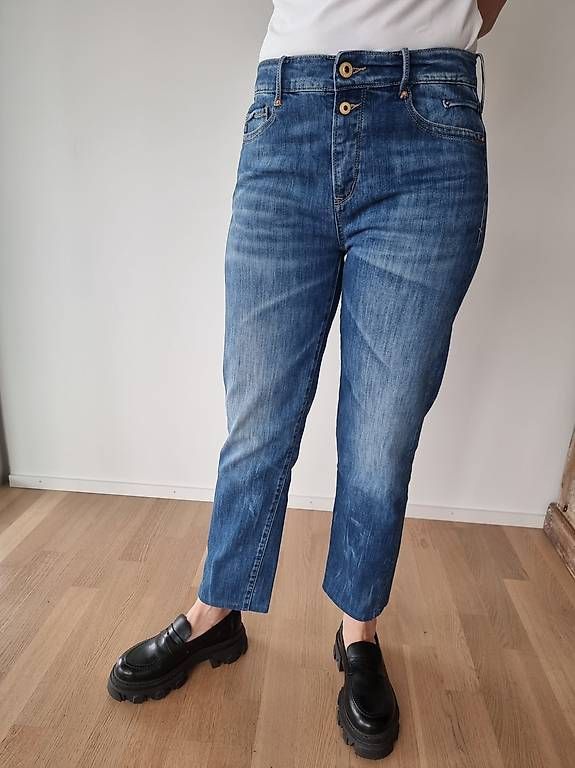 Jeans: Jeans Gr.29 Le Temps des Cerises – Usato da Ostermundigen venduto da d-p73