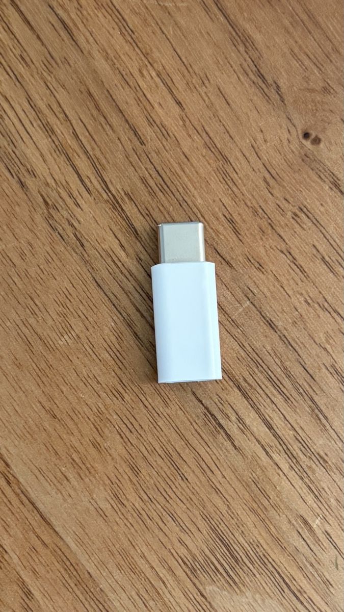 Laufwerke & Adapter: Adapter Lightning auf USB-C – Neu und originalverpackt aus Zürich von Insel8