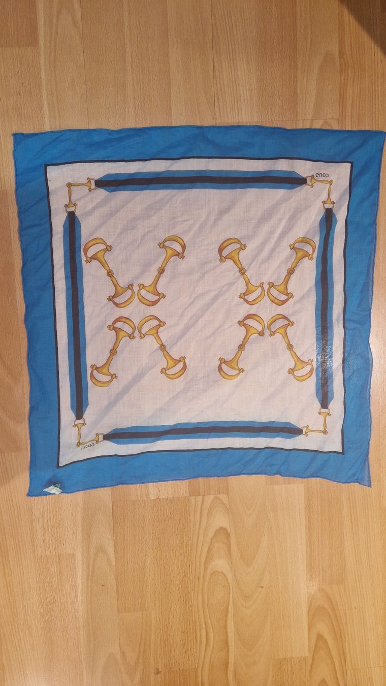 Gucci Foulards & écharpes: foulard Gucci vintage – Neuf (Voir description) à Collombey par Preloveditems 1