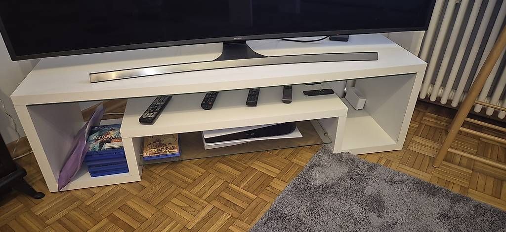 Mobili TV: Tv Möbel zu verkaufen  – Usato da Freienbach venduto da Huckitacki 2