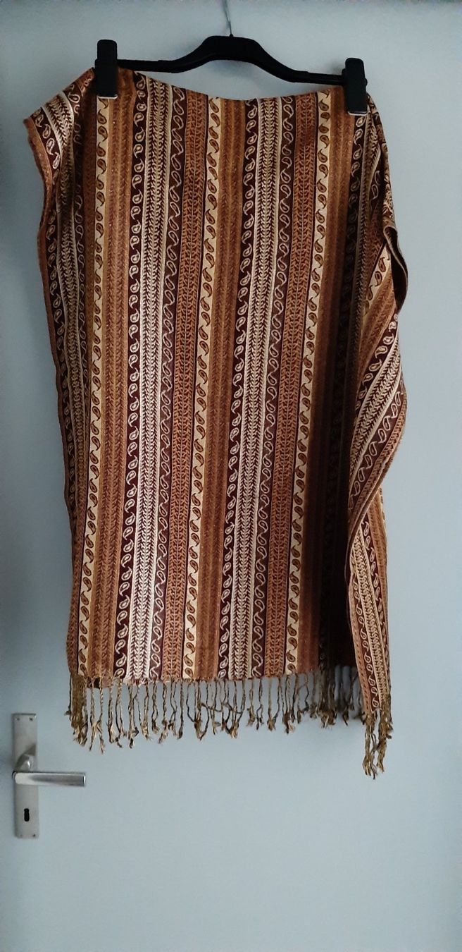 Foulard & Sciarpe: Eleganter Schal, – Usato da Winterthur venduto da meci02 1
