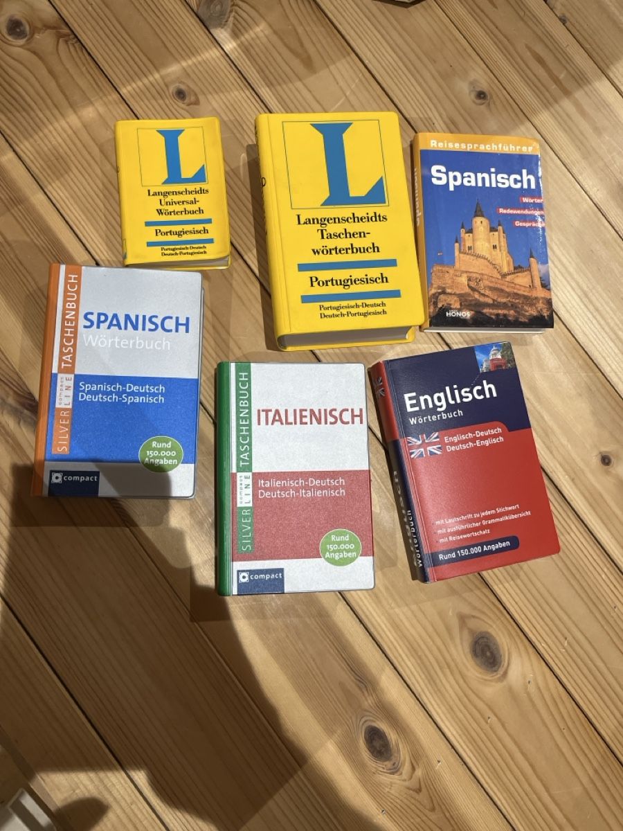 Sonstige Kleidung & Accessoires: Taschenbuch  – Gebraucht aus Bärschwil von yamaha022
