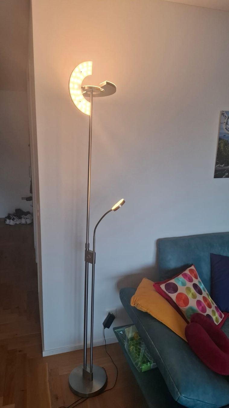 Lampade: Stehlampe LED – Usato da Sempach venduto da johfurrer 2