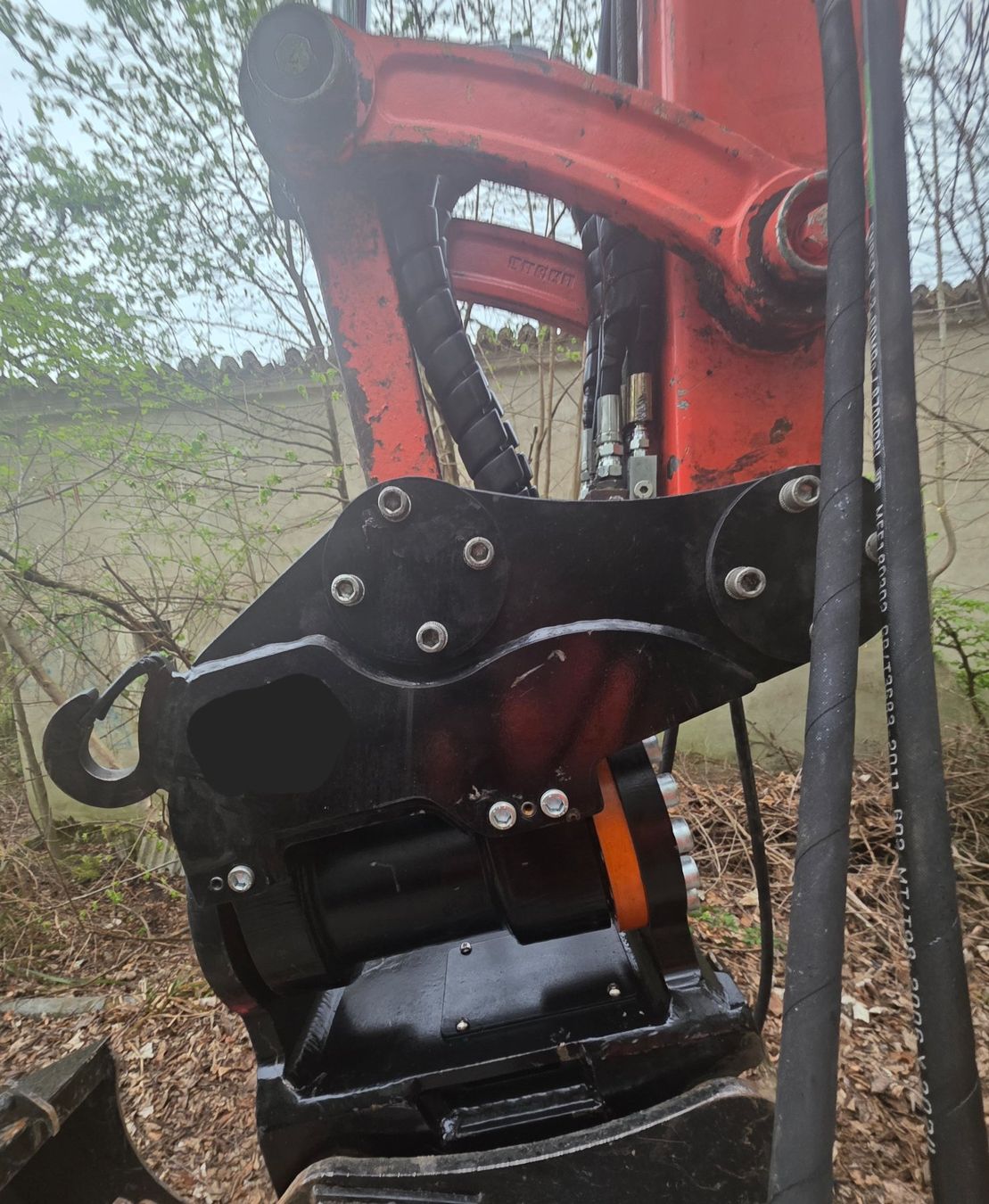 Escavatori: Powertilt Drehmotor Bagger 5 bis 6t – Nuovo (secondo la descrizione) da Küsnacht ZH venduto da tmrent