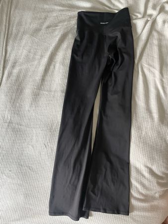 yoga leggins / pants from sisterly tribe