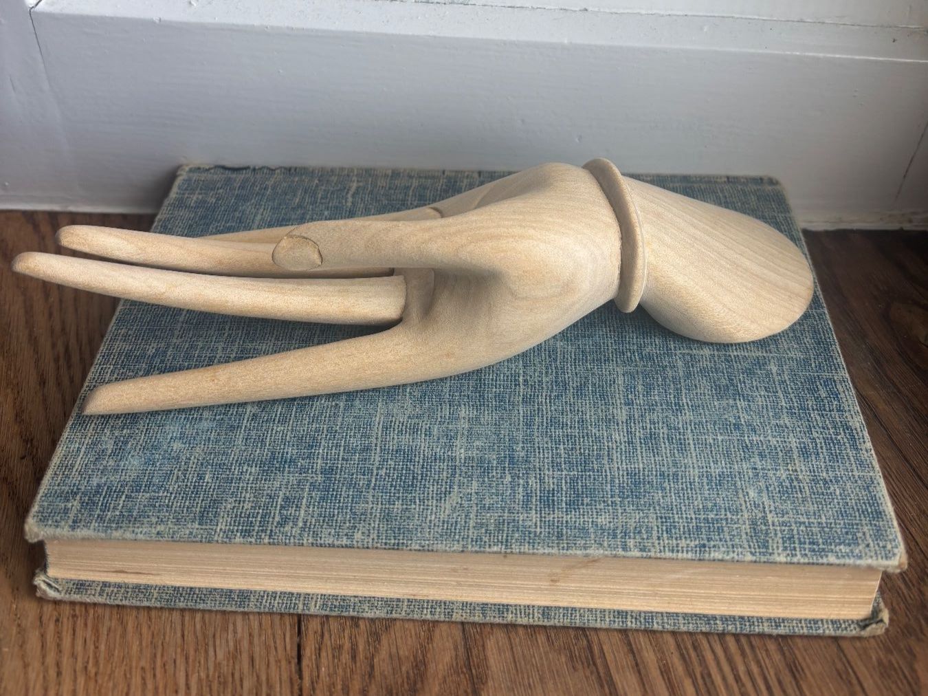 Statuette: Dekorative Vintage Holzhand, Handmodell, – Usato da Horgen venduto da uge_pd5p