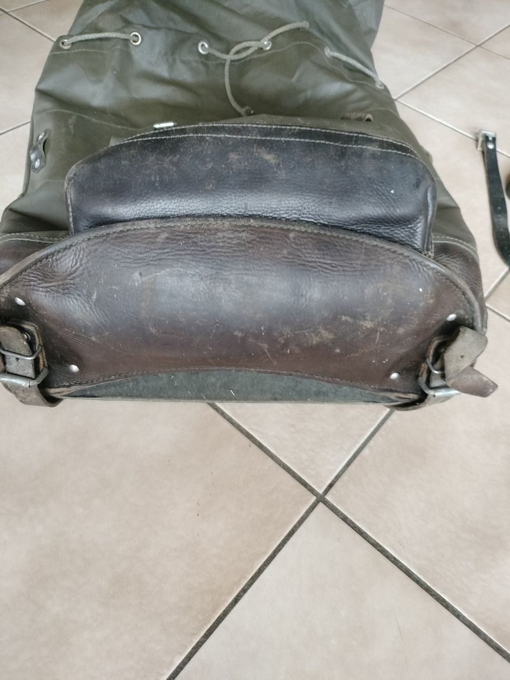 Schweizer Armee Zaini: Schweizer Armee Militär Rucksack mit Brotsack – Usato da Schwanden Sigrisw venduto da len_9yqg 4