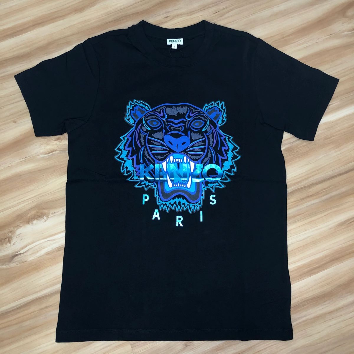 Kenzo T-shirt: Kenzo T-Shirt – Usato da Triengen venduto da dan_yx7x