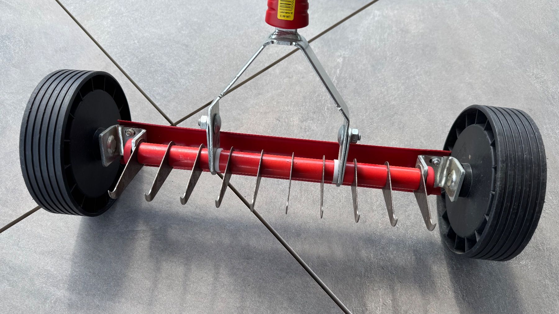 Wolf Garten Attrezzi per la lavorazione del suolo: Wolf Garten Vertikutier Roller / Hand Vertikutierer – Usato da Kyburg-Buchegg venduto da ChuckCanuck 2
