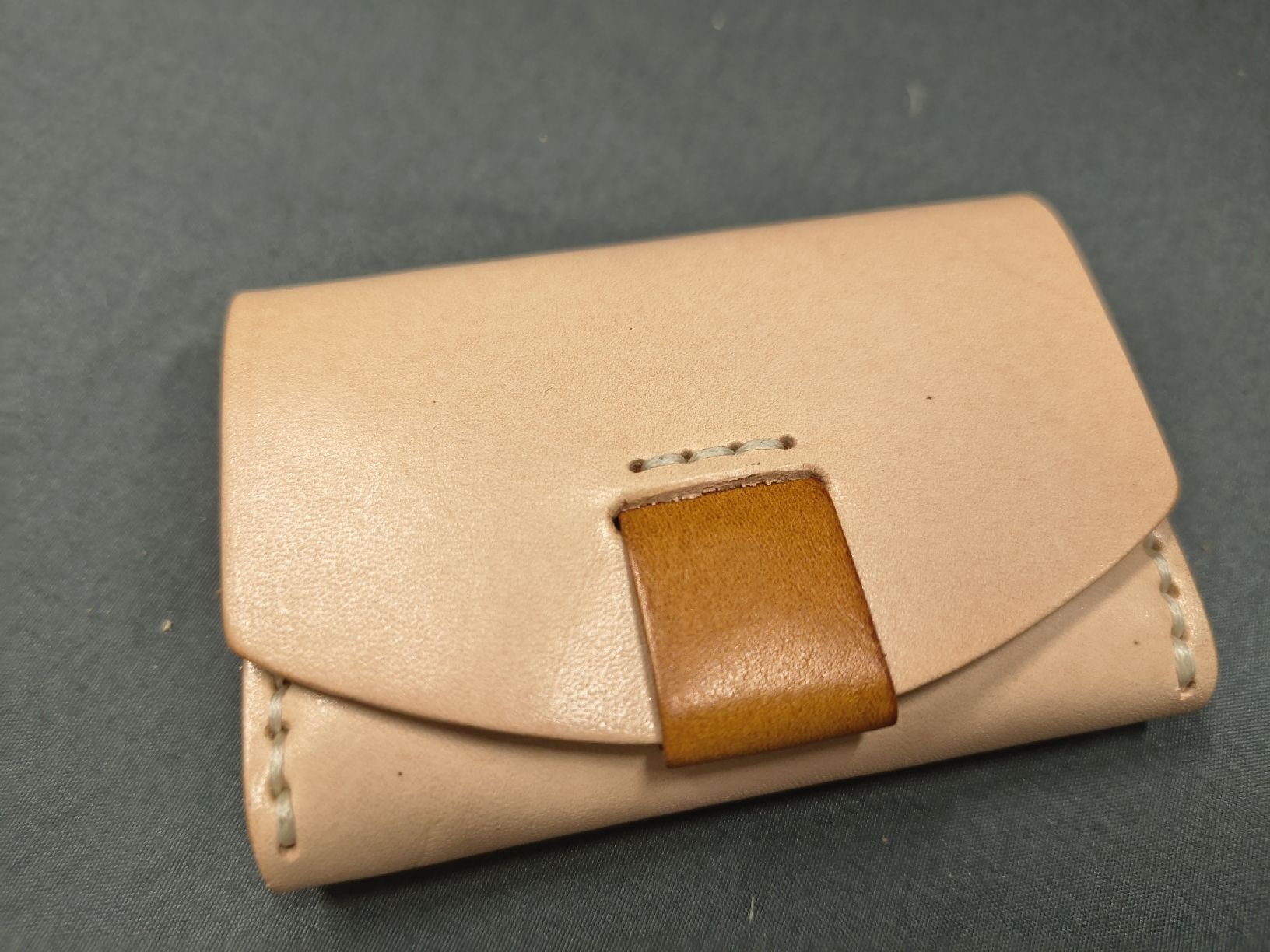 Portafogli: Handmade leather wallet – Nuovo e nell'imballaggio originale da Vevey venduto da cos-vero