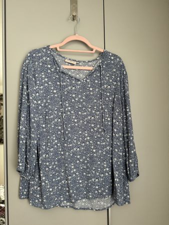 Only Carmakoma Bluse, Grösse 42, blaues Blumenmuster🌸💐