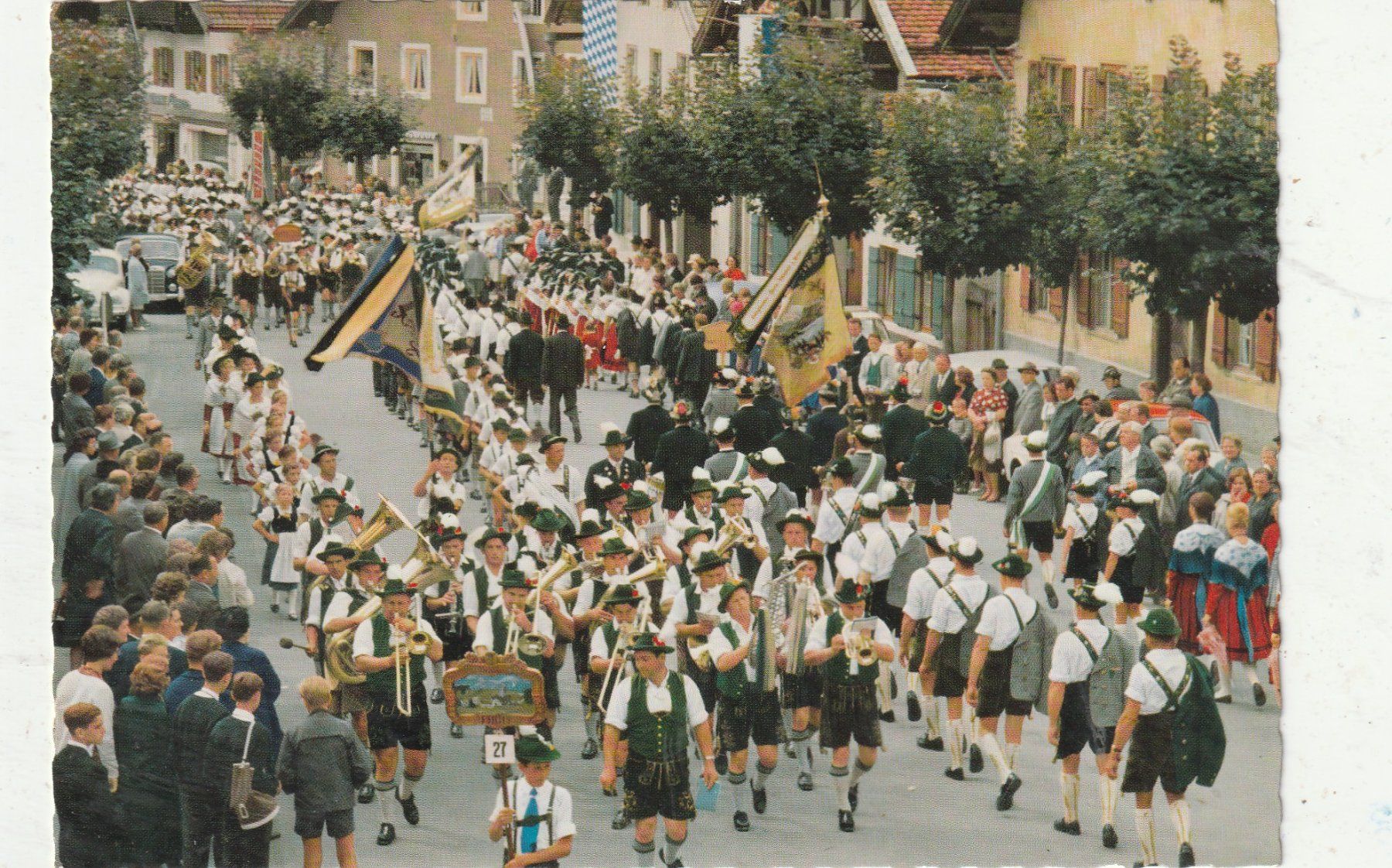 Cartoline postali: Bayerisches Volkstrachten Umzug – Usato da Lumbrein venduto da made02