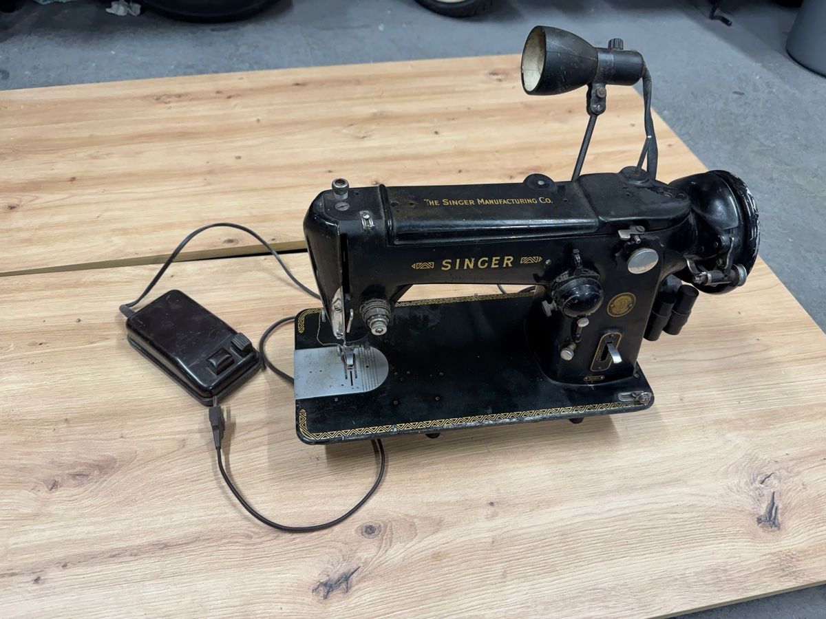 Tutte le macchine: Antiquité Singer machine (hs) – Usato da Grand-lancy venduto da RustytoRestore