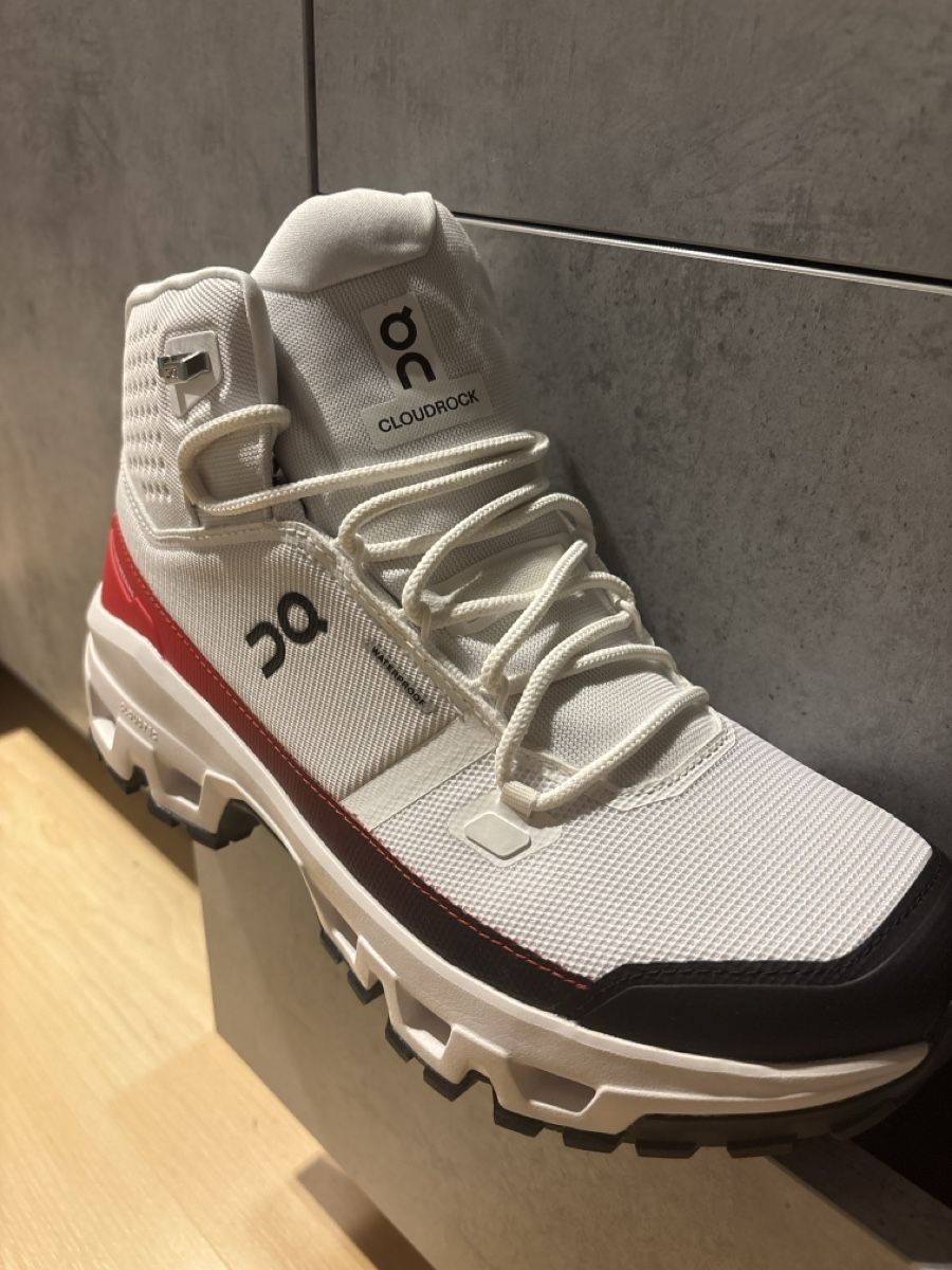 On Scarpe da uomo: ON Cloudrock Wanderschuhe Olympia Grösse EU44.5 – Nuovo e nell'imballaggio originale da Thalwil venduto da sea_k2dp 3