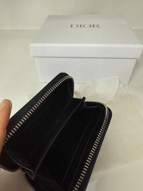 Dior Portemonnaie: Lady Dior Mini Pochette / Lady Dior mini – Neu (gemäss Beschreibung) aus Zürich von ffeti 1