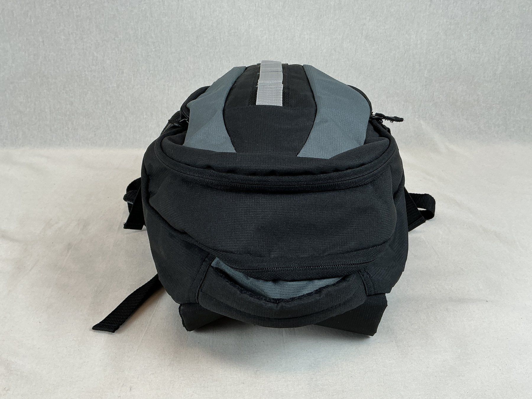 Rucksäcke: RUCKSACK schwarz - grau – Gebraucht aus Richterswil von Restwert_Richterswil 4