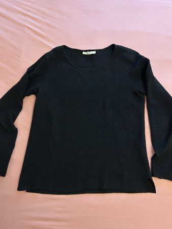 Schwarzer Pullover mit Struktur von Esprit Größe S
