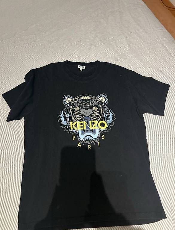 Kenzo T-shirt: Kenzo T-shirt – Usato da Zürich venduto da pil_9sh9 1