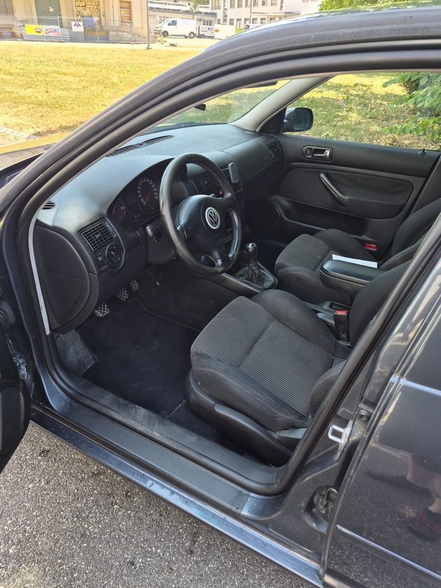 VW Automobili: VW Golf  – Usato da Aarwangen venduto da wga_of 4