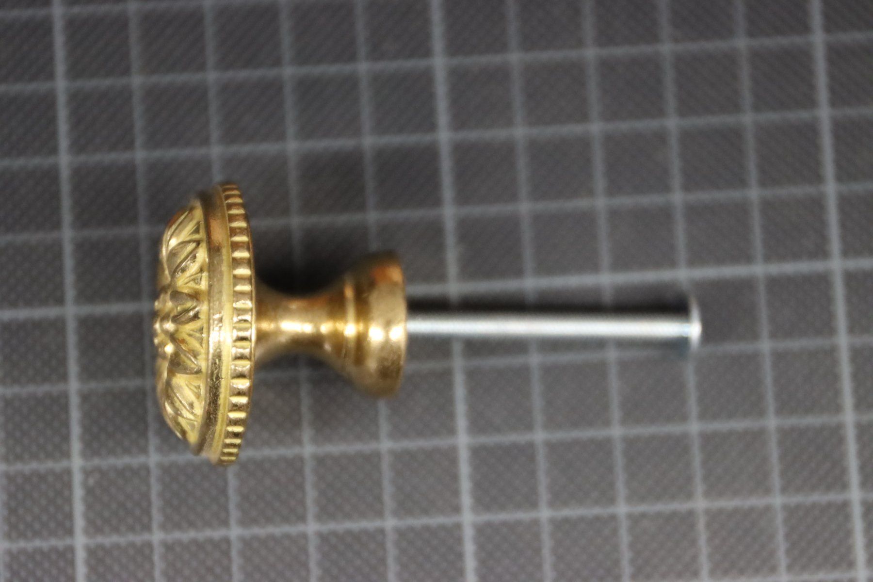 Quincaillerie: Möbelgriff / Möbelknopf / Zugknopf – D'occasion à Emmetten par Super008 2