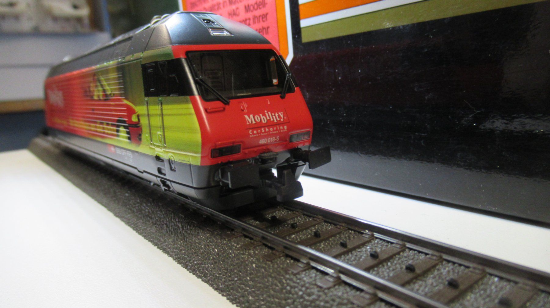 Hag Modellini di ferrovie: HAG Re 460 "Mobility" – Nuovo e nell'imballaggio originale da Martigny venduto da nevada98 2