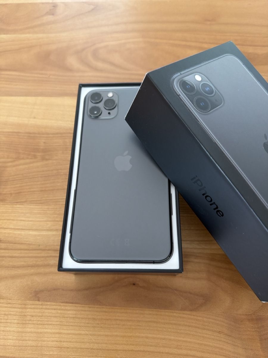 Apple Telefoni cellulari / Smartphones: iPhone 11 Pro Max 256GB Space Gray – Usato da Dättwil AG venduto da moira02 3