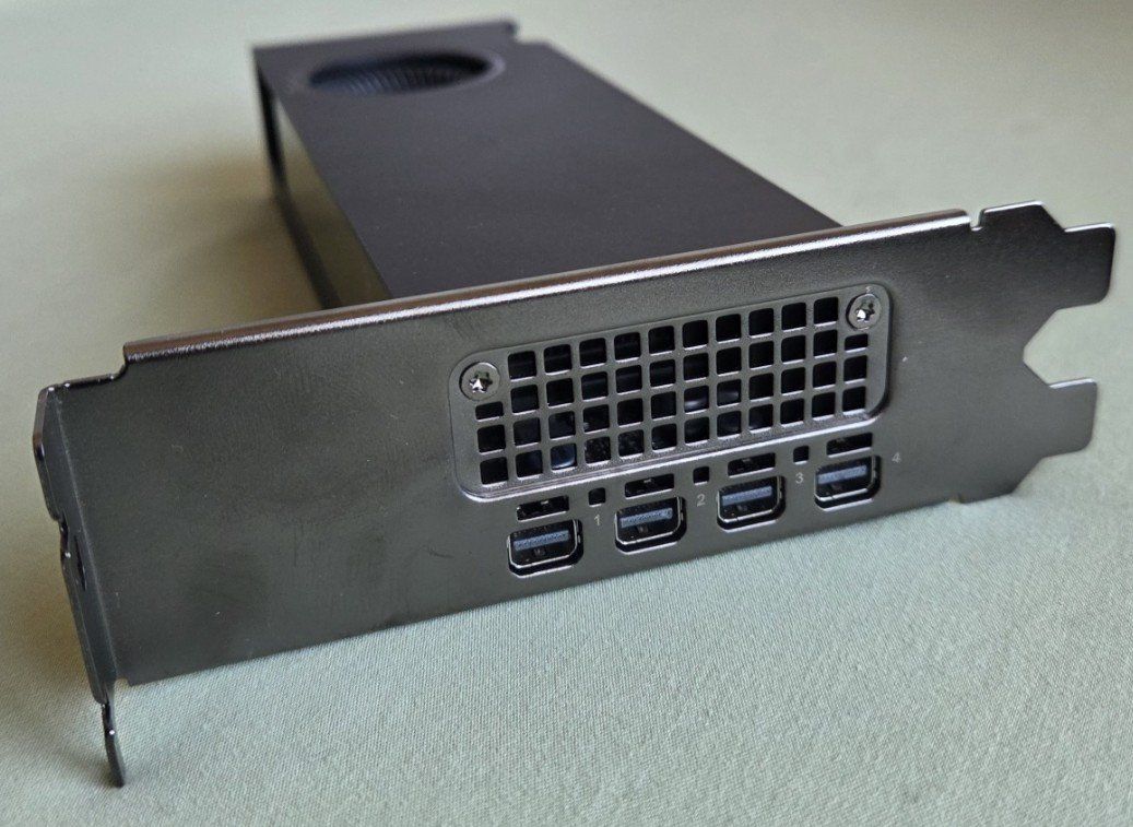 Nvidia Schede grafiche: PNY Quadro RTX A2000 12GB Low Profile – Usato da Kleindöttingen venduto da keepITeasy 5