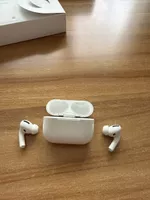 Apple AirPods Pro 1. Gen. A2084 inkl. Ladecase – DEFEKT