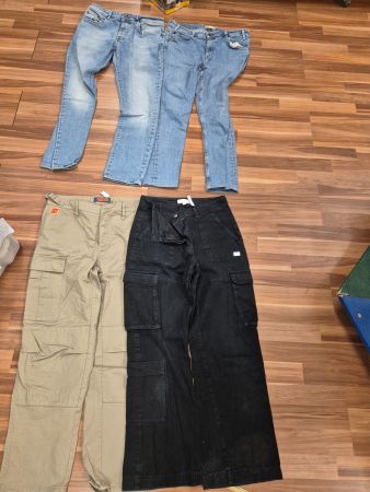 2 Jeans oder2 Hosen gr 38/40 B22