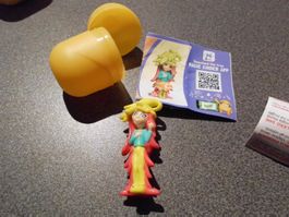 Ueberraschungsei Figur Mädchen gelb/grün