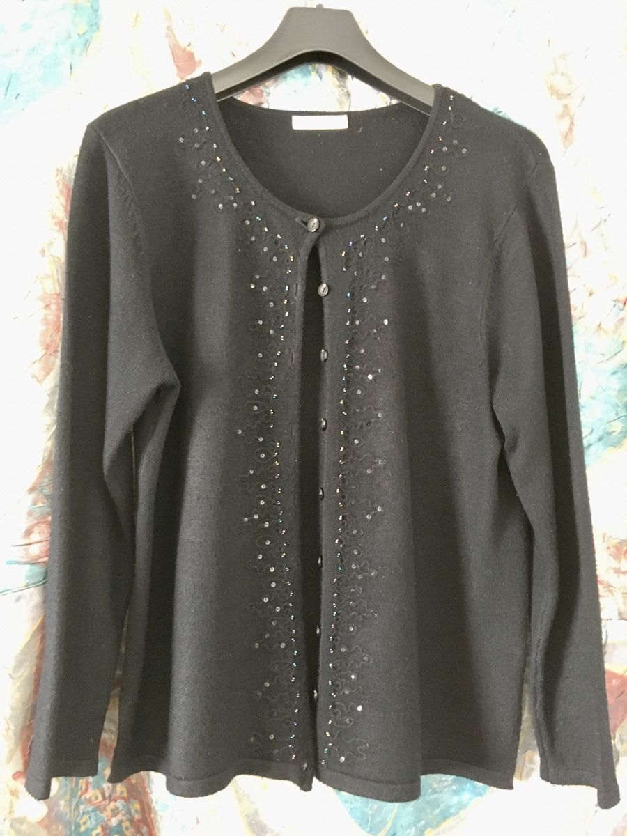 H&M Camicette: Strickjacke Wolle 55%. Grösse 42 - 44 – Usato da Bellinzona venduto da LuganoBoutique
