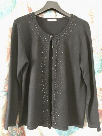 Strickjacke Wolle 55%. Grösse 42 - 44