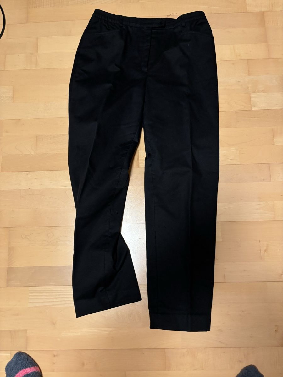 Pantaloni: Schwarze Hose Gr. 42 – Usato da Kesswil venduto da Branca-01 2