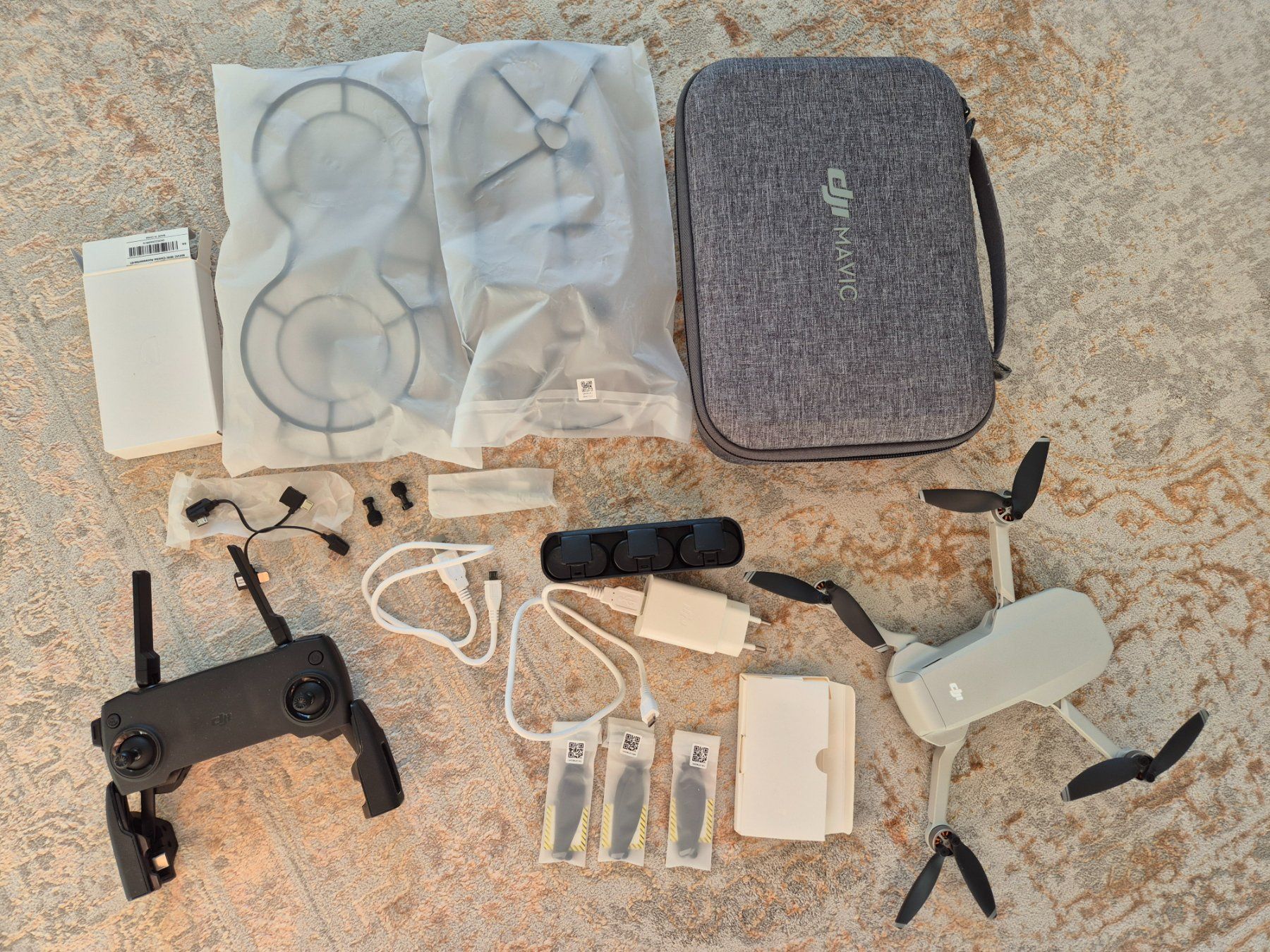 DJI RC Modellbau: DJI Mavic Mini Fly More – Gebraucht aus Richterswil von col_75d2