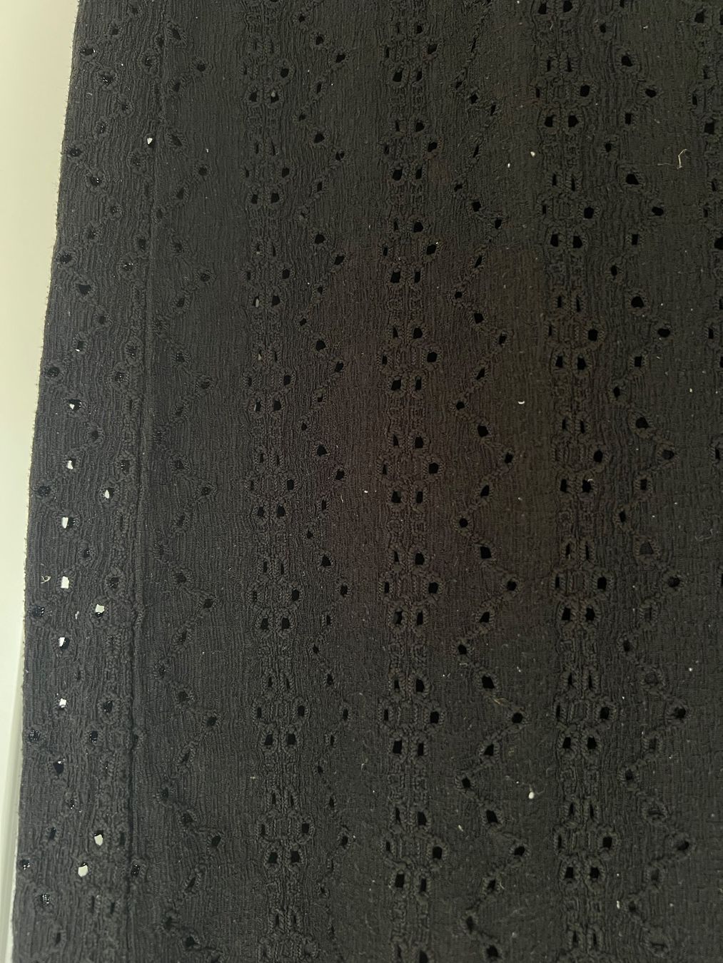Hosen: schwarze Sommerhose mit Stickmuster – Gebraucht aus Erlenbach von paulina.rad 1