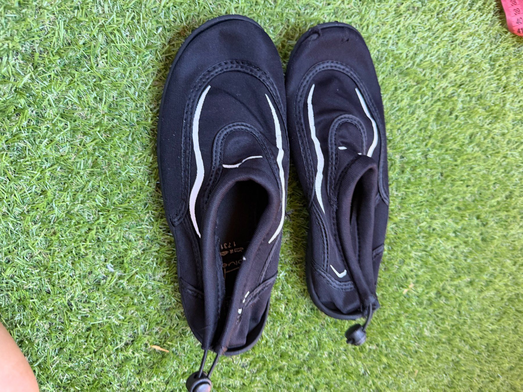 Decathlon Herrenschuhe: Badeschuhe Grösse 36 – Gebraucht aus Riehen von edu_92w7