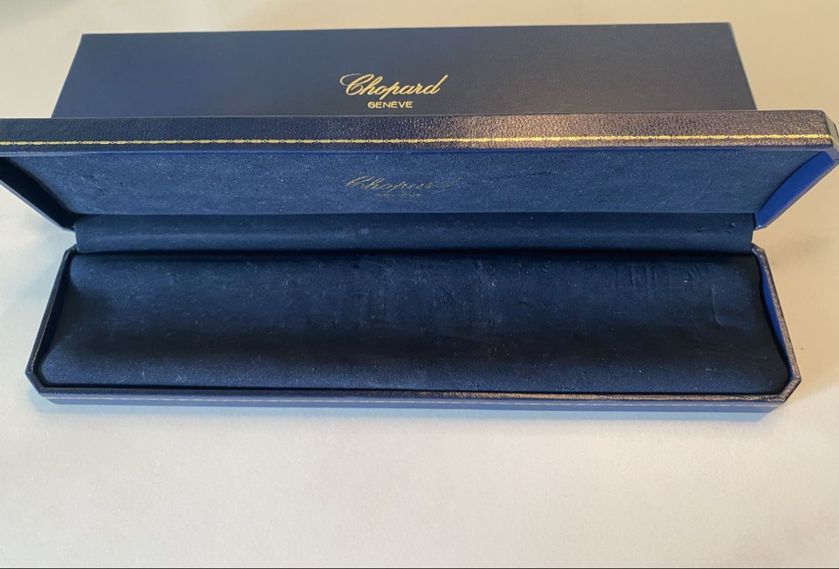 Chopard Orologi: Original Chopard Schmuck - oder Uhren Box - Top Zustand! – Usato da Unterterzen venduto da ProsCons 1
