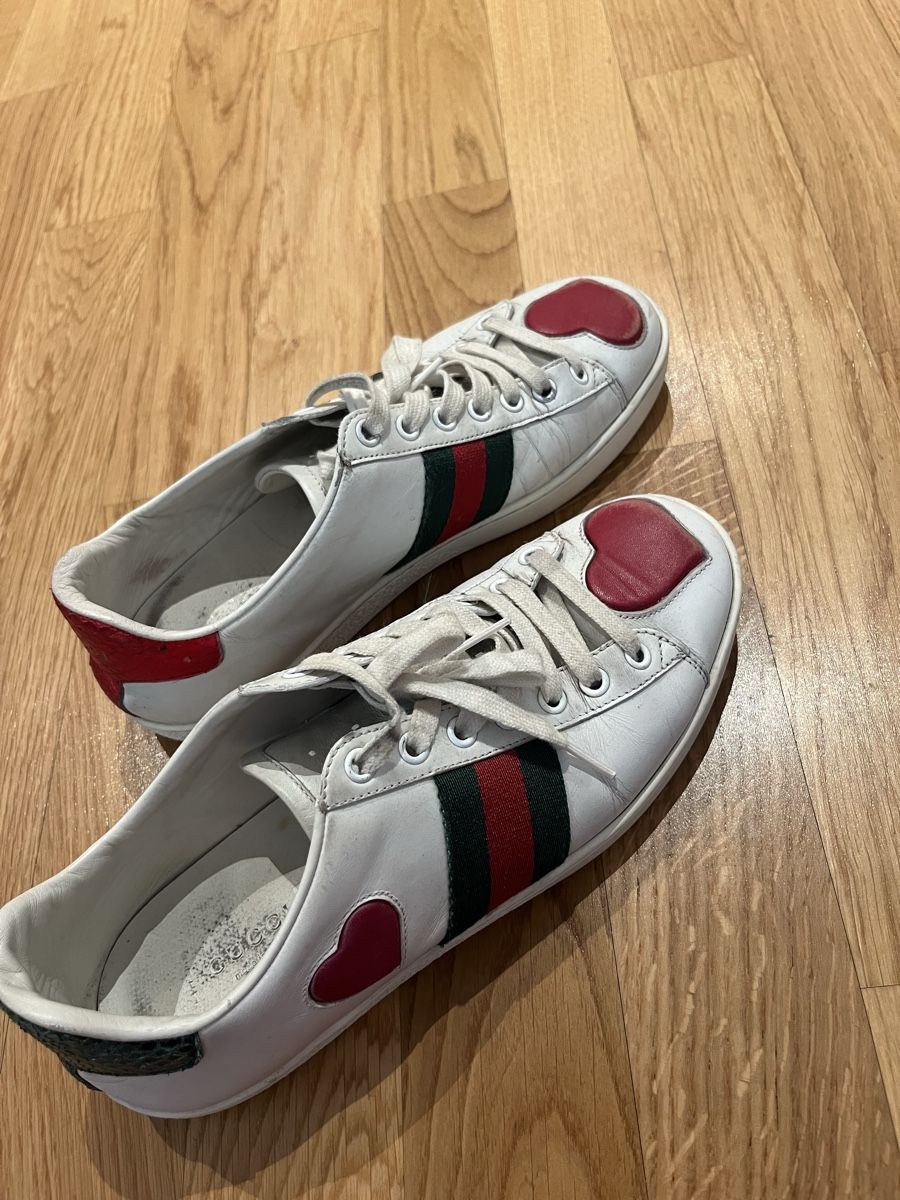 Gucci Scarpe da donna: Gucci Sneakers Gr. 39 mit Herzen – Usato da Basel venduto da juliaannika 1