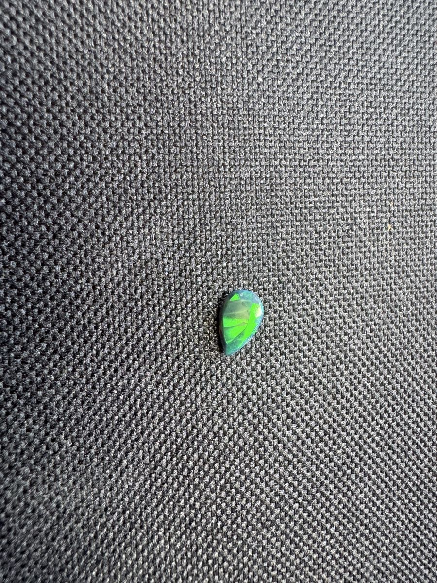 Edelsteine: Black Opal 0.8 ct – Neu und originalverpackt aus Wängi von Horus90 1