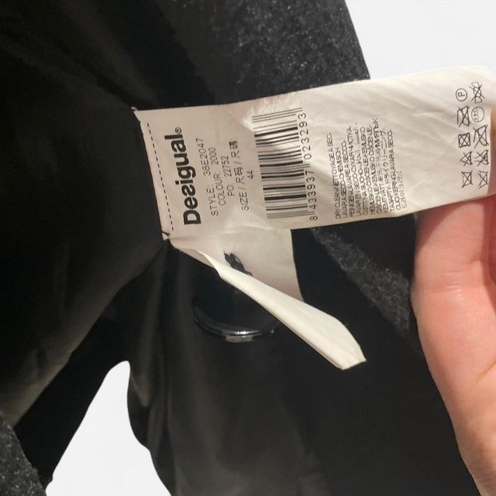 Desigual Cappotti: Desigual Mantel Schwarz mit Muster – Usato da Watt venduto da Ene.Kro 3