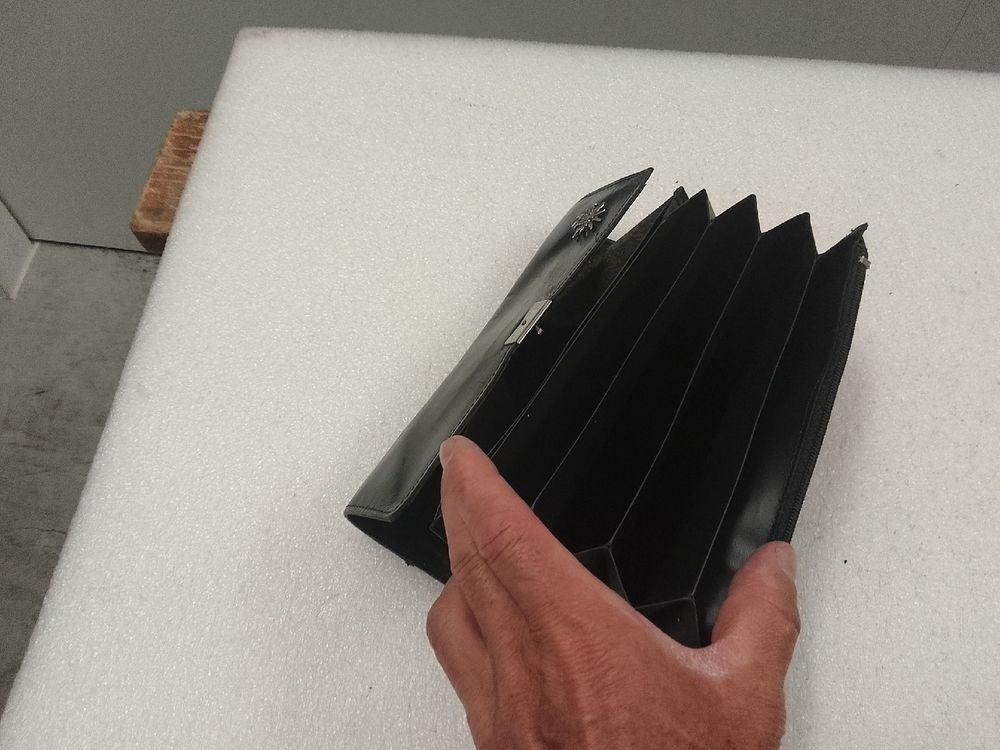 Brieftaschen: Schwarzes Portemonnaie mit Gürteltasche gebraucht! – Gebraucht aus Trubschachen von Caddy8 4