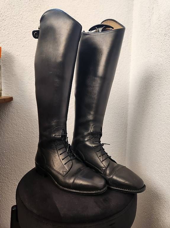 Scarpe da uomo: Reitstiefel klassisch  Grösse 39, schwarz – Usato da Hornussen venduto da Gerona