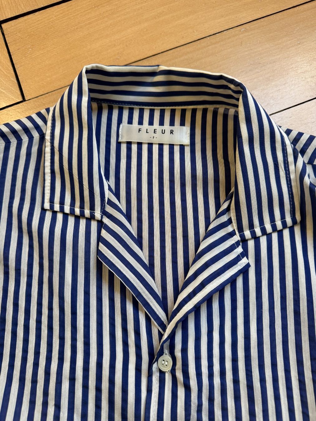Camicie: FLEUR - Hemd blau-weiss gestreift oversized M – Usato da Zürich venduto da Diazaio 1