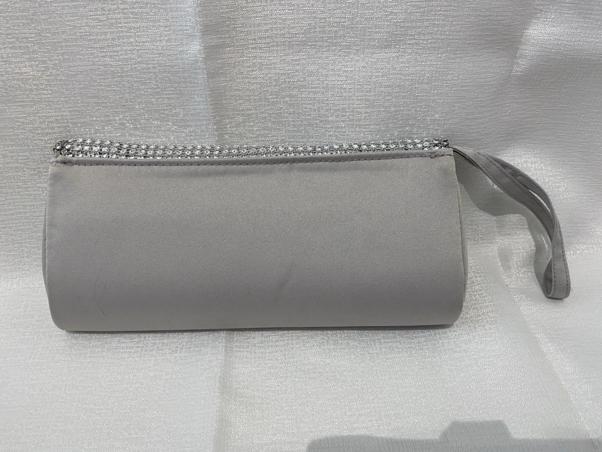 Taschen für Damen: Clutch silberfarben mit Strass-Optik – Gebraucht aus Hausen AG von corinne_g 1