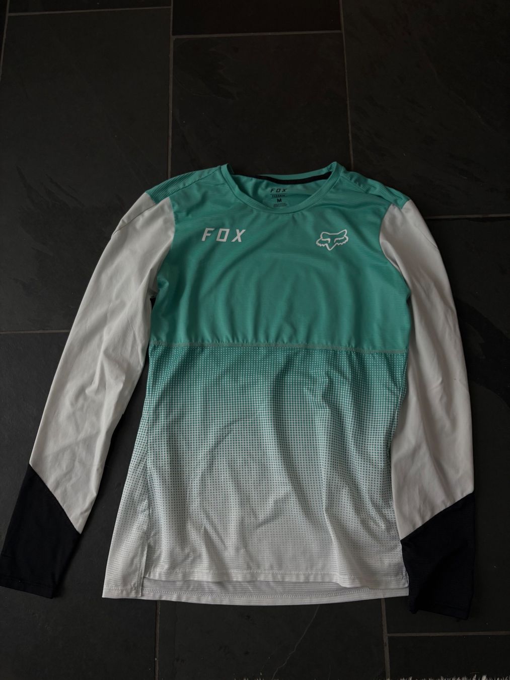 Fox Canottiere & Pantaloni: FOX Trikot & Shorts Damen Türkis – Usato da Mürren venduto da mic_jv28 1