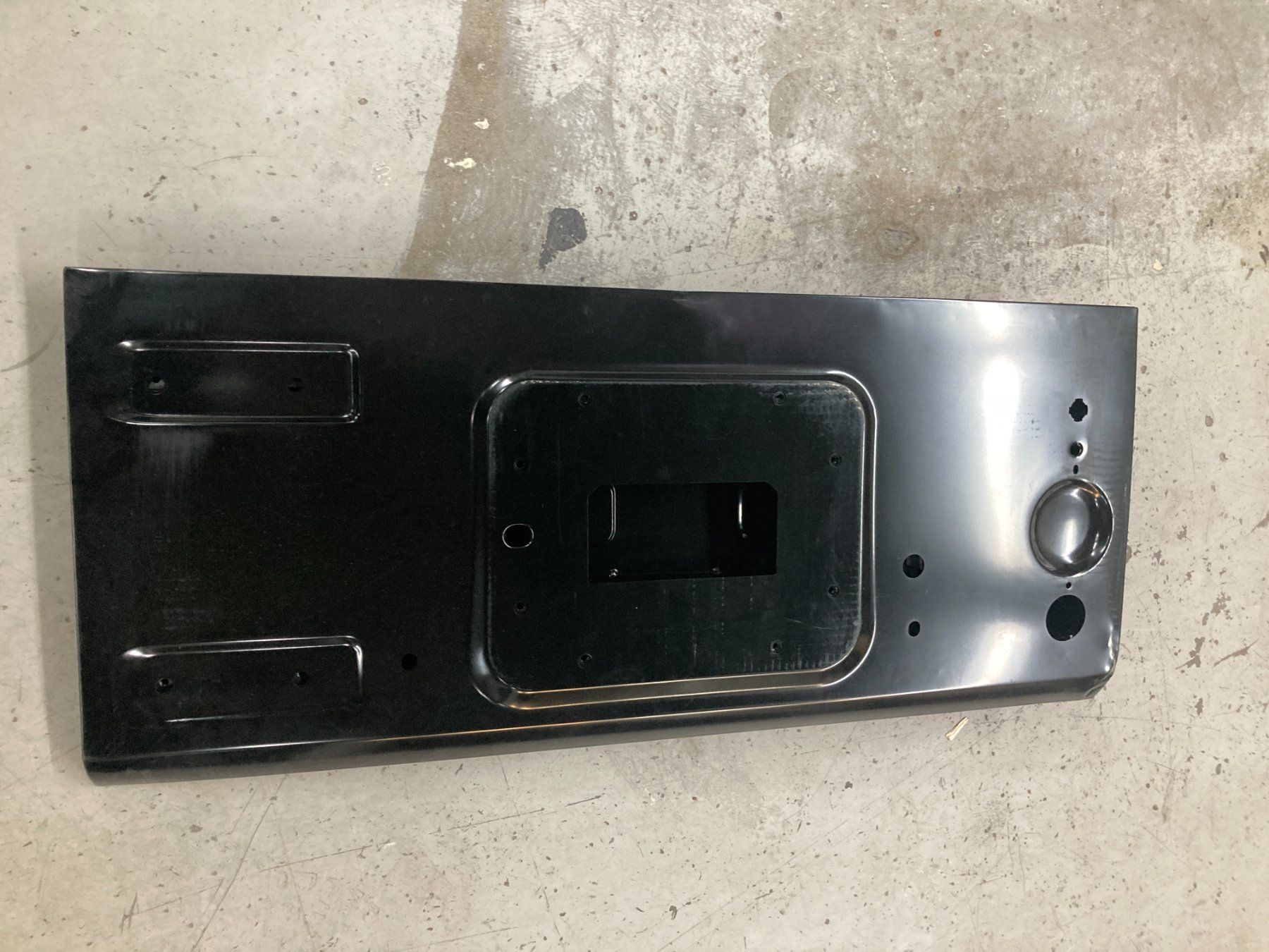 Jeep Tutti pezzi di ricambio auto: Jeep Wrangler JK Heckklappe 68079246AA – Nuovo e nell'imballaggio originale da Cham venduto da WB2223
