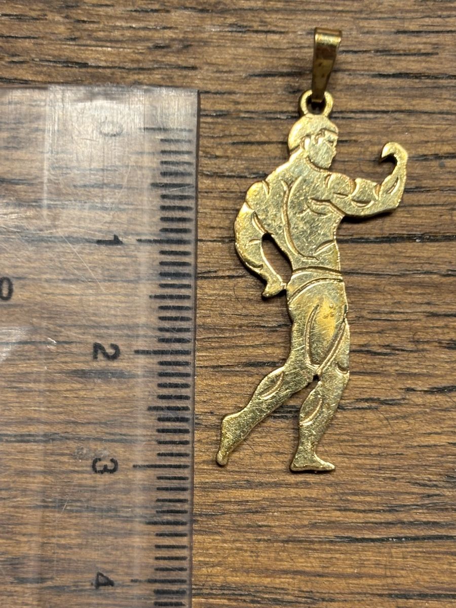 Ciondoli: Pendentif bodybuilder plaqué or – Usato da Ardon venduto da plume2207 1