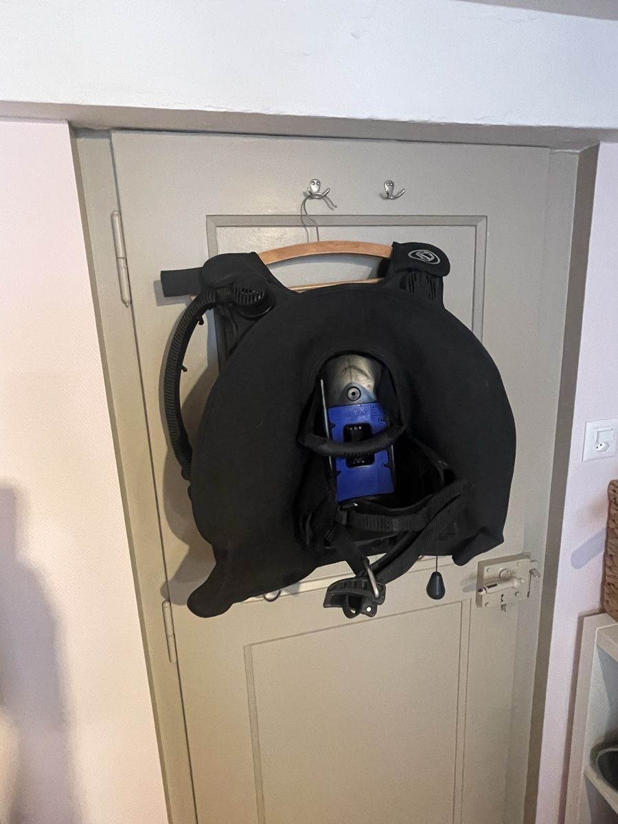 Gilet & Giacche senza maniche: Gilet de plongée Seaquest, taille S – Usato da Fribourg venduto da Barlocher 1