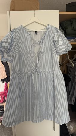 Dress striped short sleeve tie detail size L