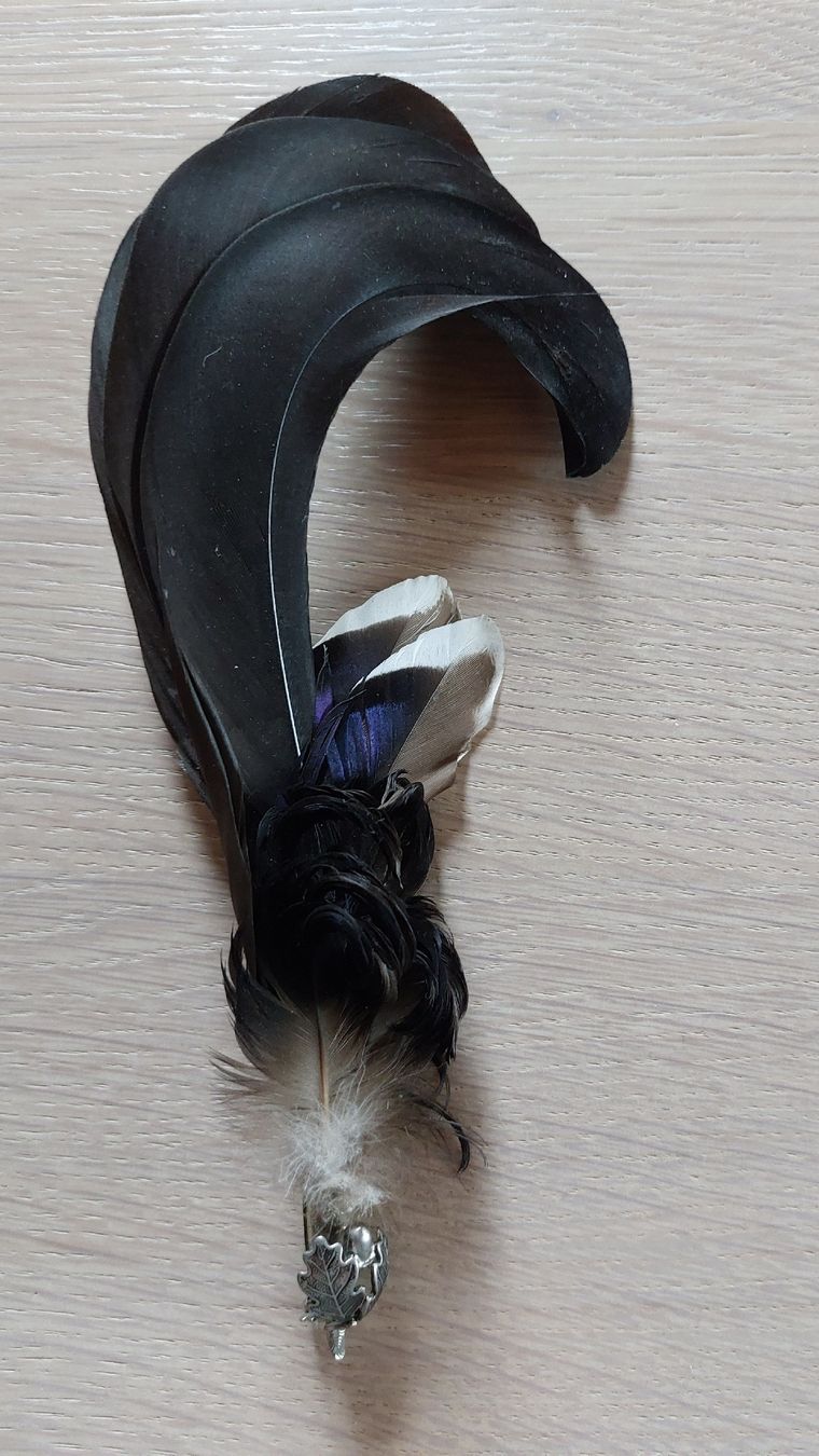 Altri gioielli: Set mit Eichenblatt-Anhänger, Silberlook, Hutaufstecker etc. – Usato da Thörigen venduto da Mairitterling 3